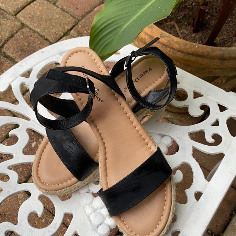 Size 9 Pierre Dumas Sandals